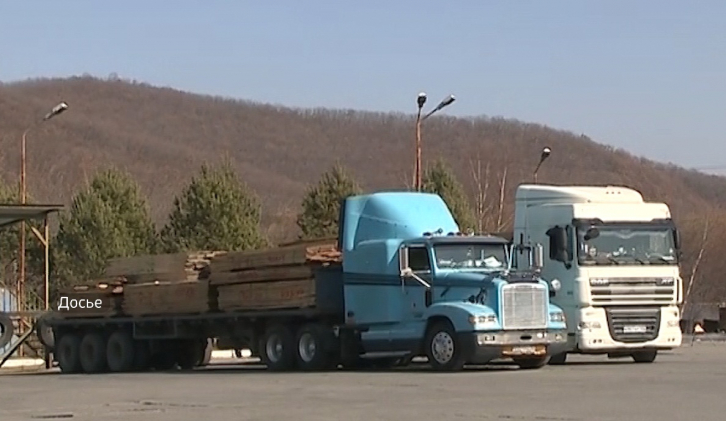 На российско-китайской границе в Приморье возобновят грузовое сообщение 