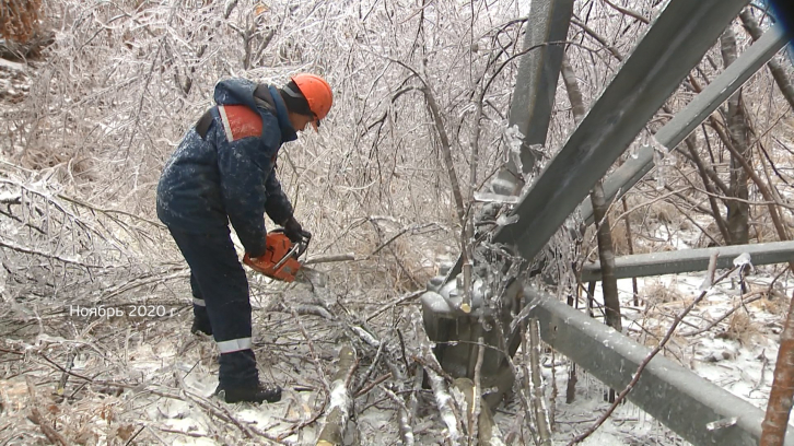 Расследованы причины аварии на электросетях после ледяного дождя
