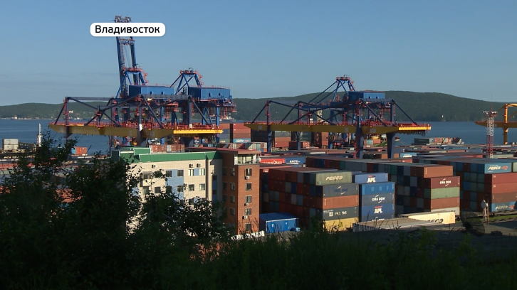 Тысячи контейнеров из Южной Кореи не могут отправить во Владивосток 