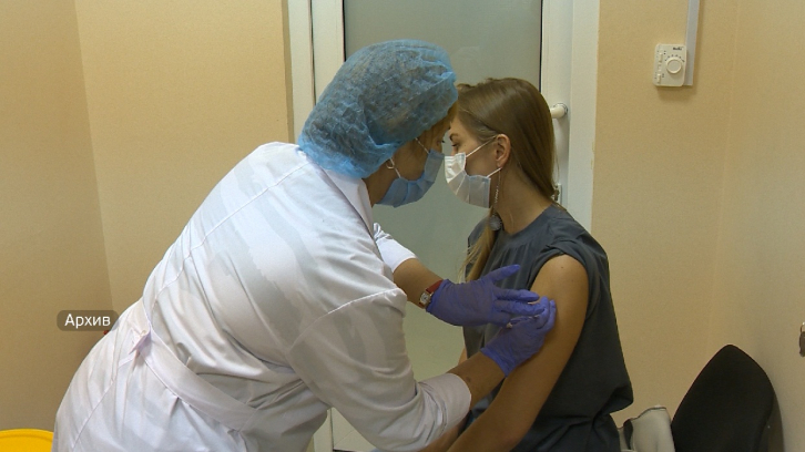 Всплеска заболеваемости гриппом и коронавирусом опасаются врачи 